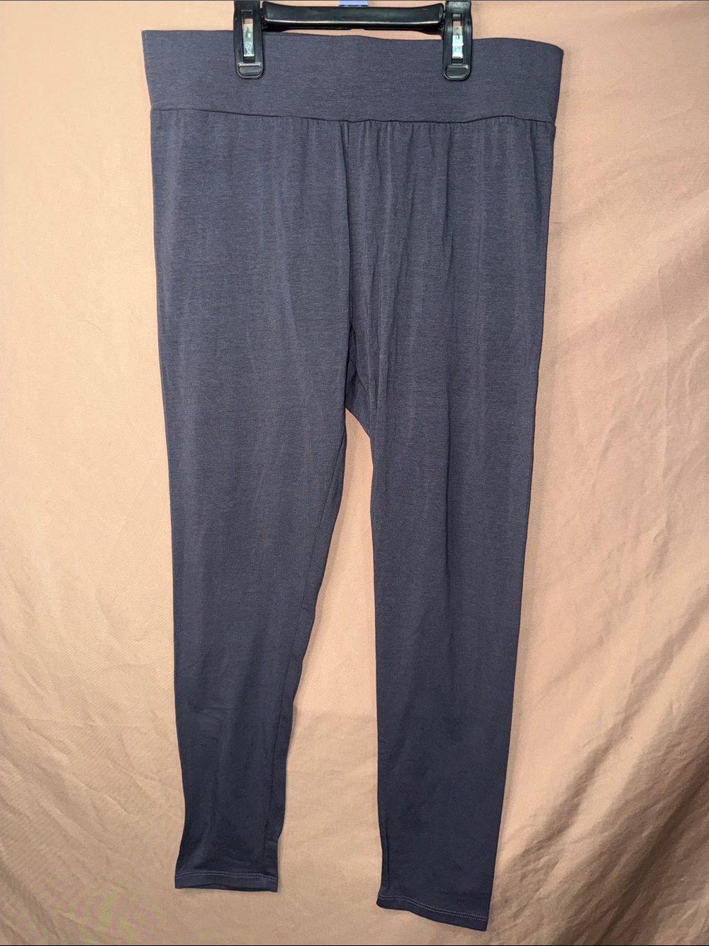 NWOT Women’s Lightweight High-Rise Navy Lightweight Leggings for Everyday Wear M